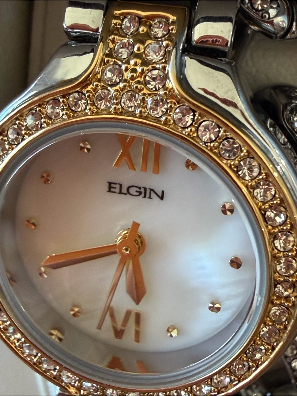 NEW! Elgin Crystal Watch Mother of Pearl Watch 23.5mm + Matching Bracelet NIB - Picture 5 of 7